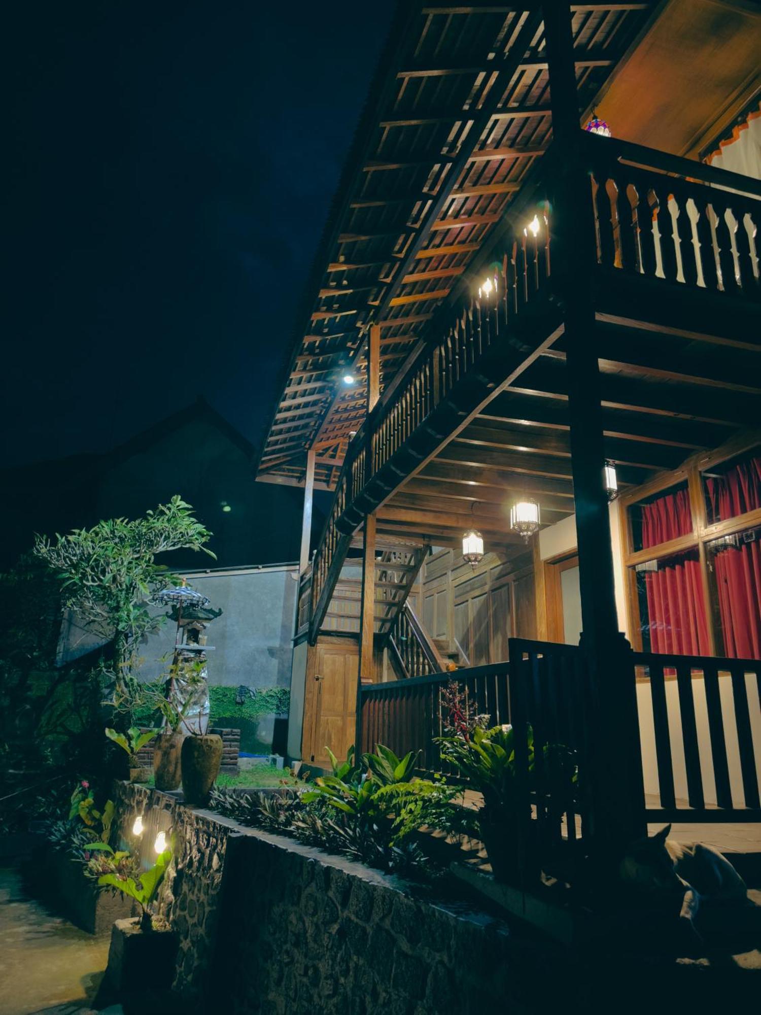 Гостевой дом Munduk Tjeraki House Экстерьер фото